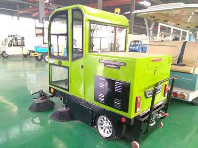 小型電動(dòng)掃路車 汽車家園網(wǎng)的綠色清潔新選擇